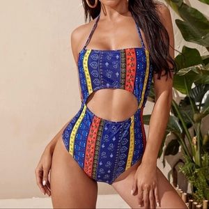 👙 NWOT Gorgeous tribal halter bathing suit